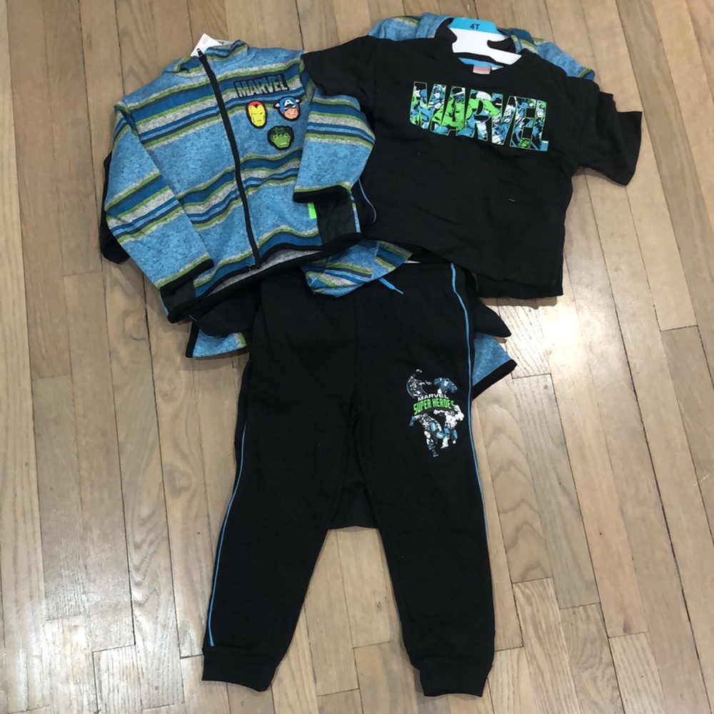 Marvel 3 piece sweater set size 3T, 4T or 5T NWT